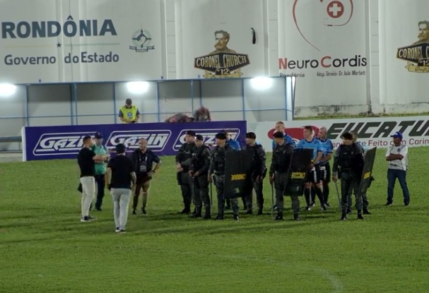 jogo2  SOCOS E CHUTES — Semifinal do Rondoniense acaba em pancadaria no Aluízio Ferreira