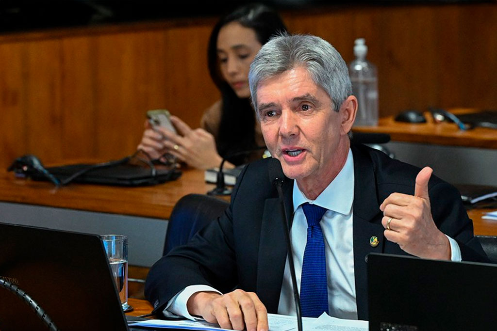 jaime DE PIRES NA MÃO - Produção de leite em RO sobrevive à base de emendas