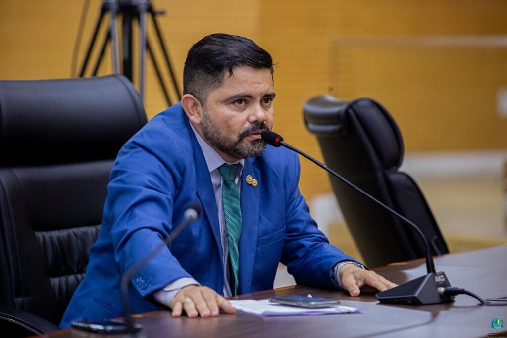 dep-1024x683 EM RONDÔNIA - Deputado faz homenagem emocionante após morte de "irmão de farda"