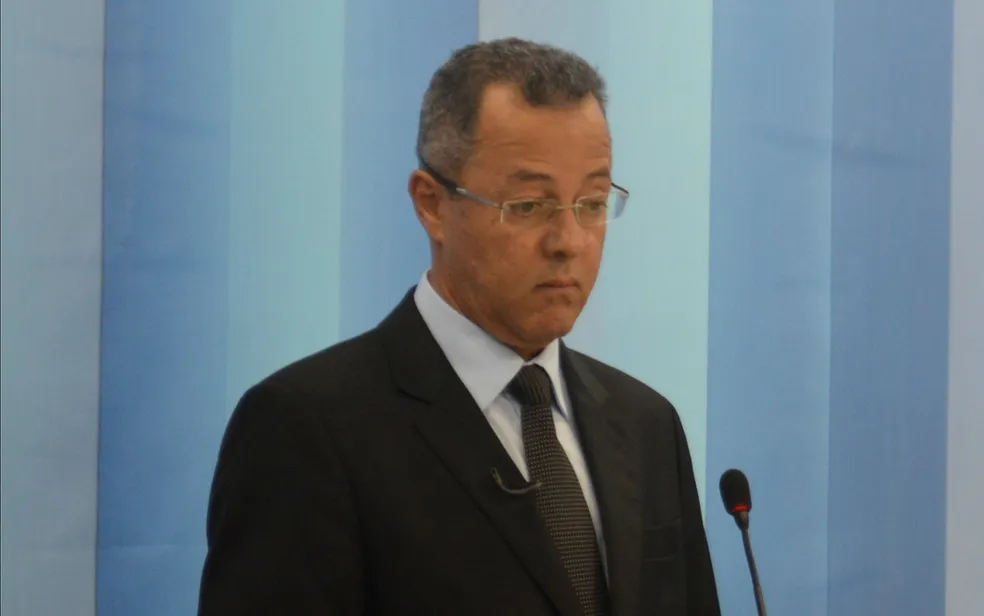 rob FALOU TUDO - “Até castelo na Europa me acusaram de ser dono”, revela Roberto Sobrinho