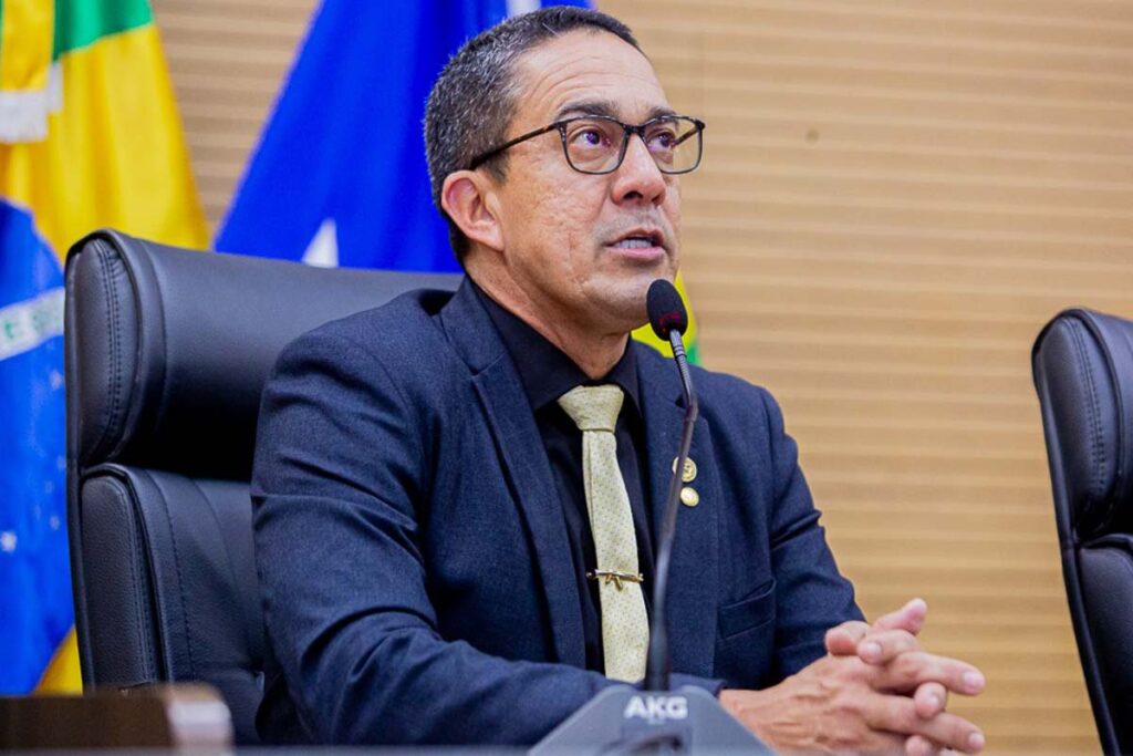 eidss-1024x683 TESTEMUNHO VIVO - Eyder Brasil transforma a própria história em exemplo na política